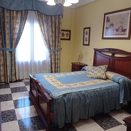 Apartamento Turistico Antigua Universidad อัลมาโกร ภายนอก รูปภาพ