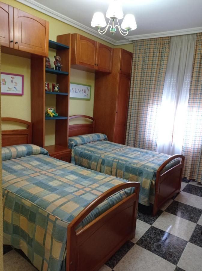 Apartamento Turistico Antigua Universidad อัลมาโกร ภายนอก รูปภาพ
