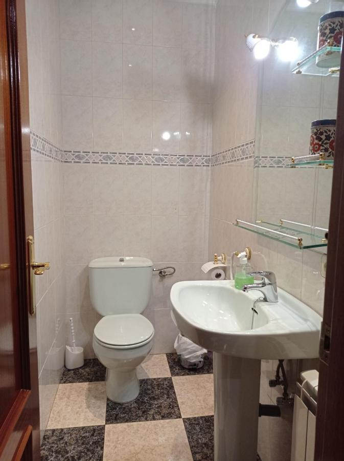 Apartamento Turistico Antigua Universidad อัลมาโกร ภายนอก รูปภาพ